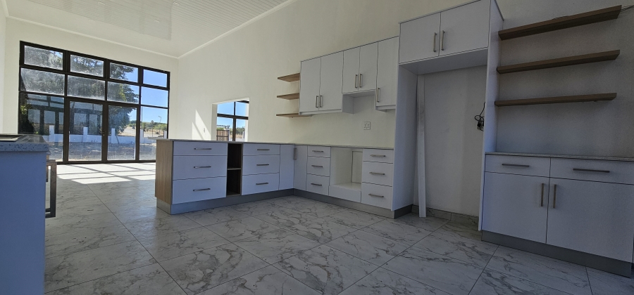 5 Bedroom Property for Sale in Hopefield Western Cape